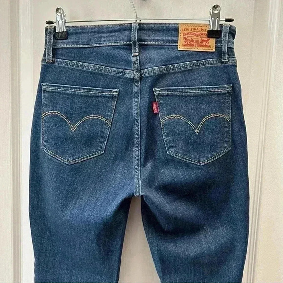 Levi’s 721 High Rise Skinny Jeans Distressed Dark Blue Denim Size 26 - Picture 9 of 16